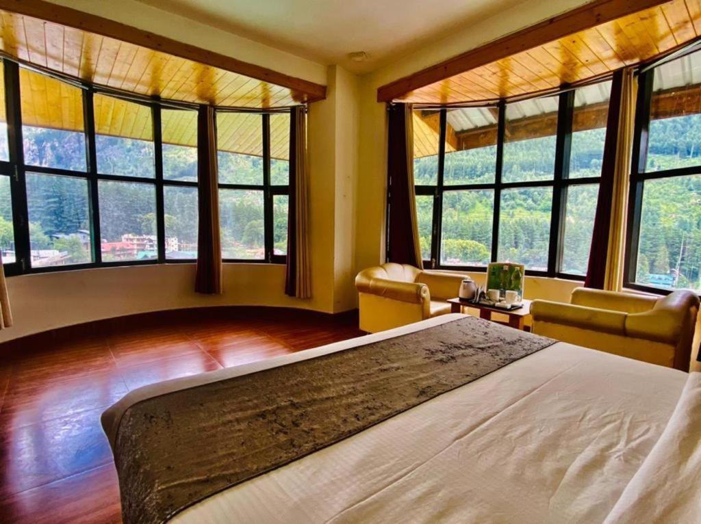 Hotel In Manali With Mountain View Near Mall Road Extérieur photo