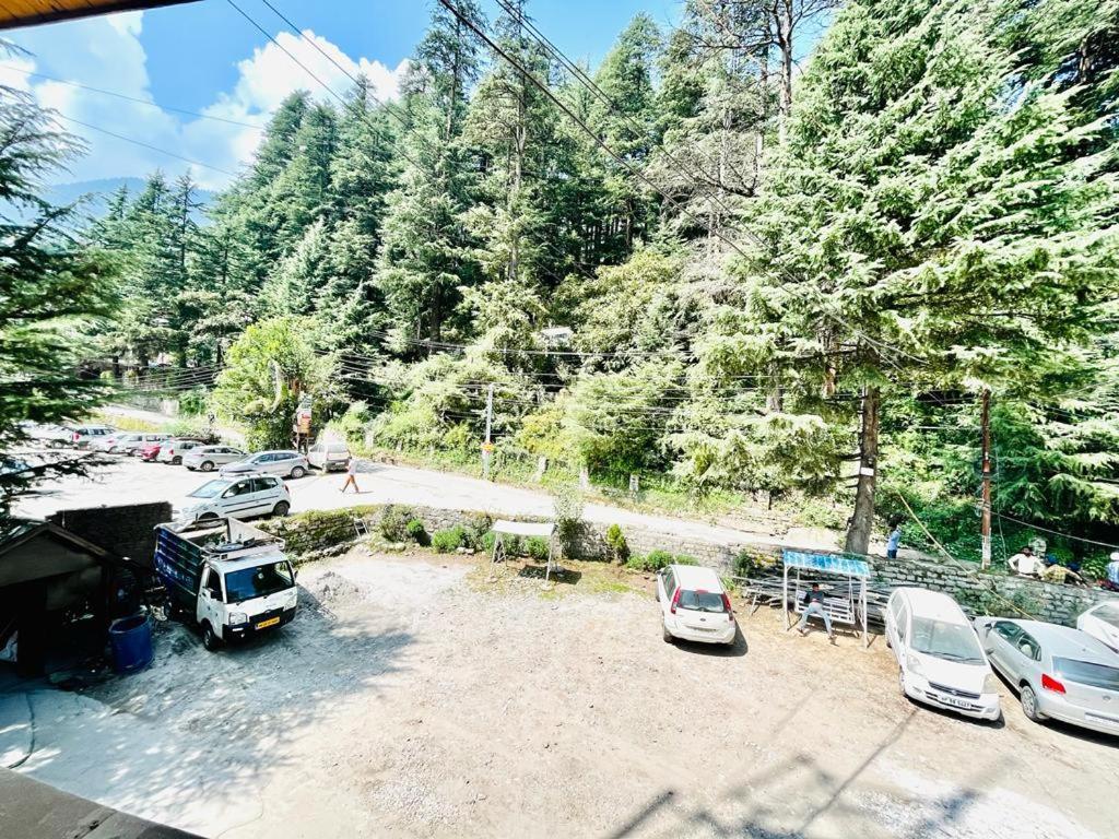 Hotel In Manali With Mountain View Near Mall Road Extérieur photo